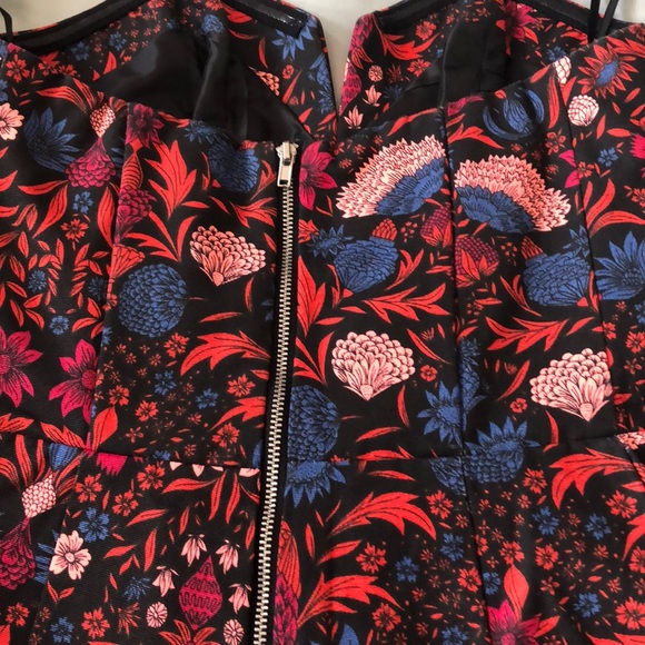 Floral patterned romper, US4 - Picture 3 of 4